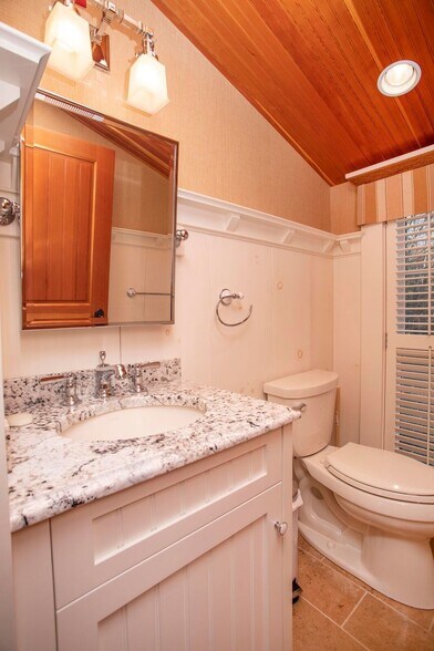 More Photos Of 1383 MA-28A, Bourne Office For Sale