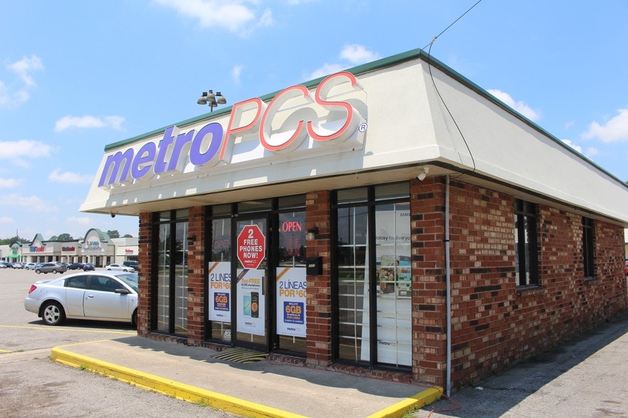 More Photos Of 2001 NW Evangeline Trwy, Lafayette Unknown For Lease