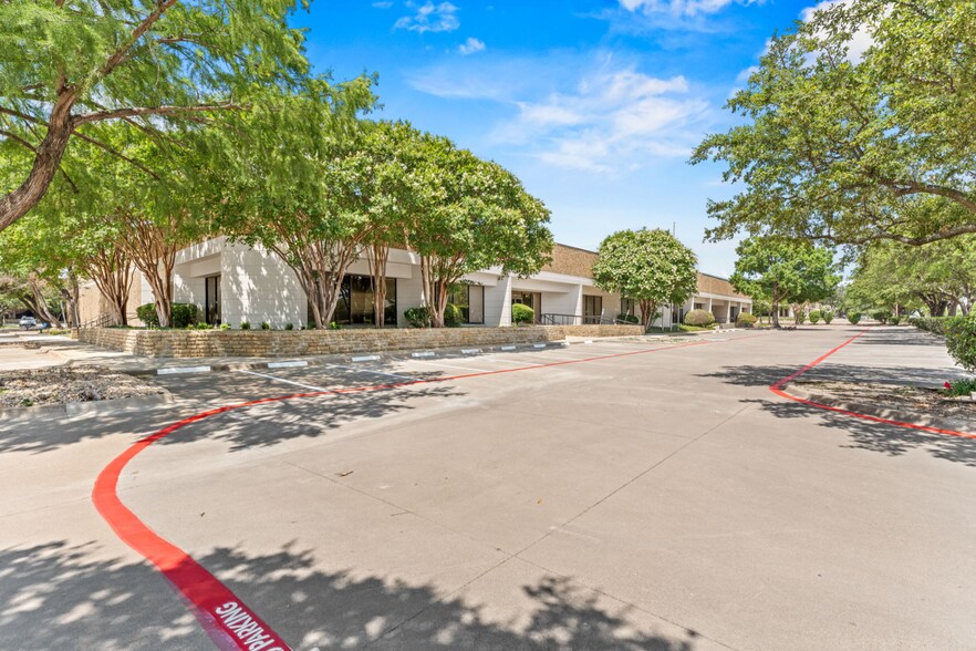 Primary Photo Of 1111 Digital Dr, Richardson Showroom For Sale