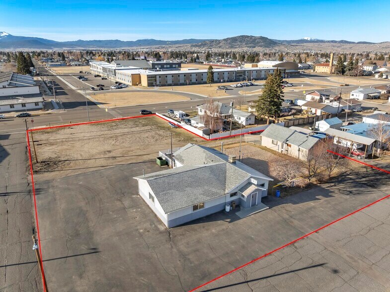 More Photos Of 2740 Elm St, Butte Bar For Sale