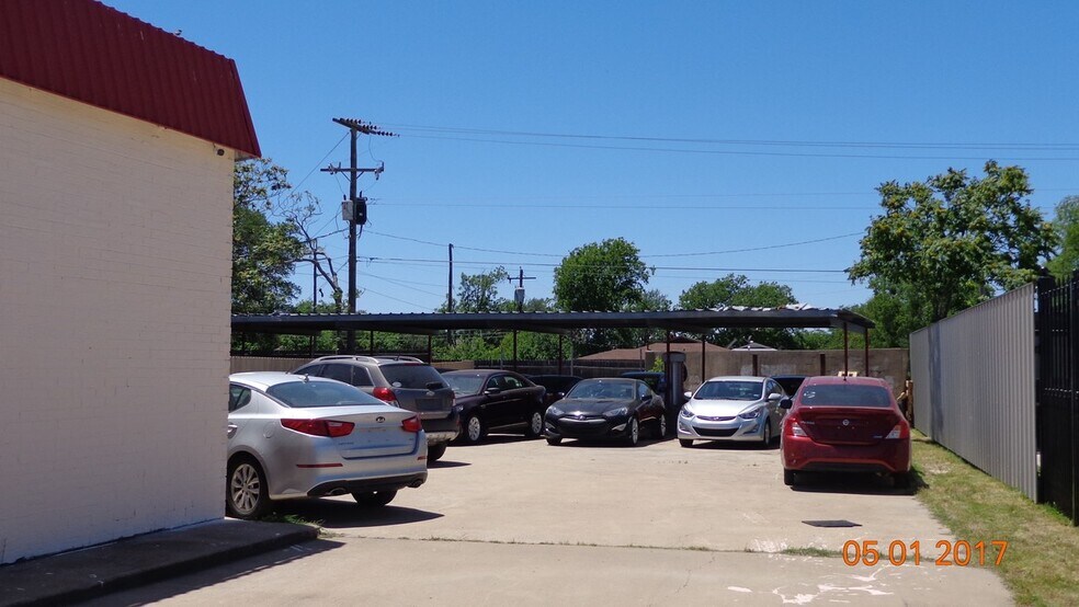 More Photos Of 700 S Cherry Ln, Fort Worth Auto Repair For Sale