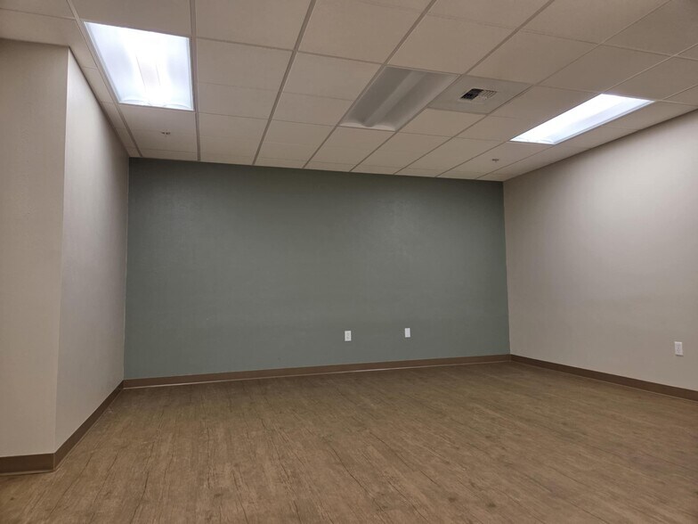 More Photos Of 2819 Great Northern Loop, Missoula Medical For Lease