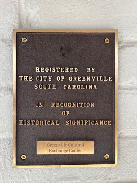 More Photos Of 700 Arlington Ave, Greenville Office For Sale