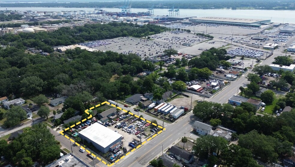 Primary Photo Of 1643 E 8th St, Jacksonville Service For Sale