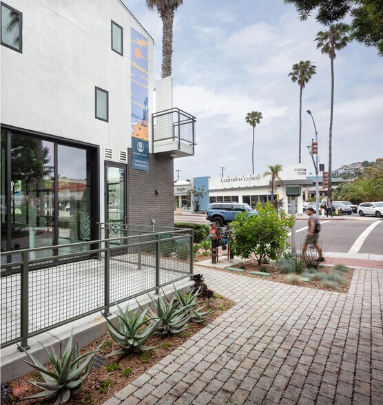 More Photos Of 7606 Girard Ave, La Jolla Apartments For Sale