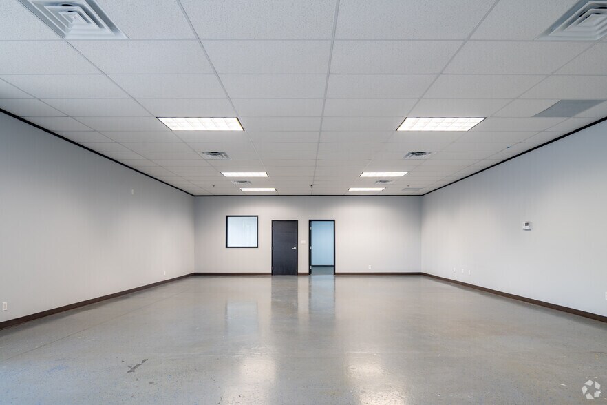 More Photos Of 2600 McHale Ct, Austin Unknown For Lease