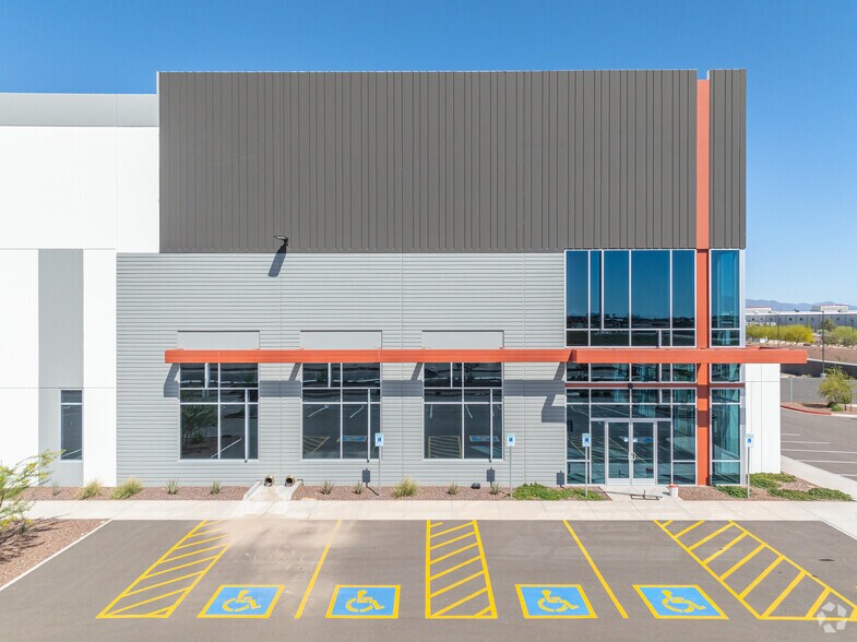 More Photos Of 24105 W Southern Ave, Buckeye Warehouse For Lease