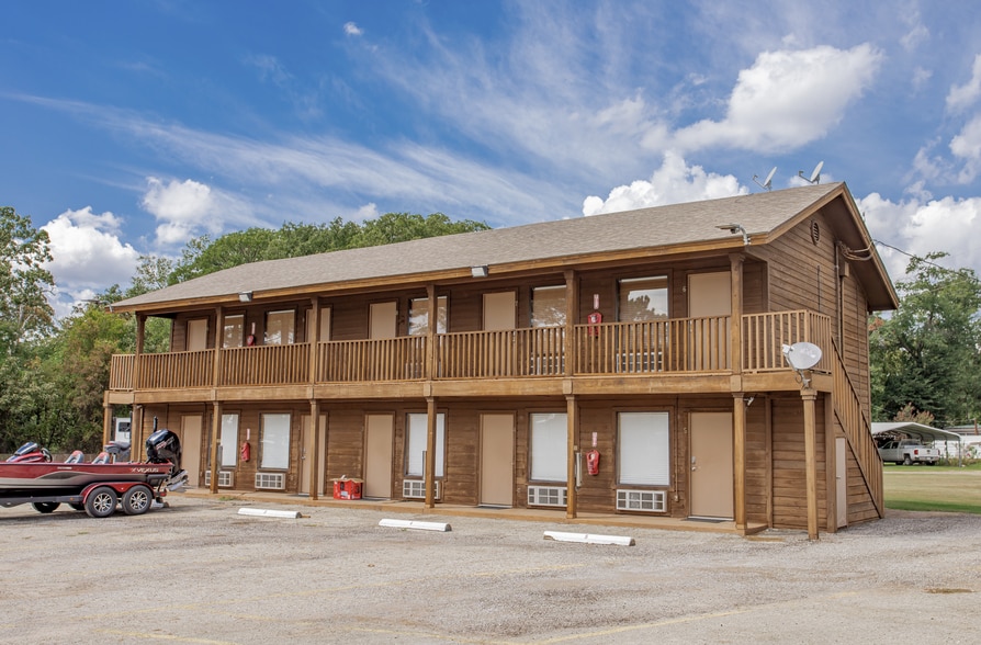 More Photos Of 507 County Road 1550, Alba Multifamily For Sale