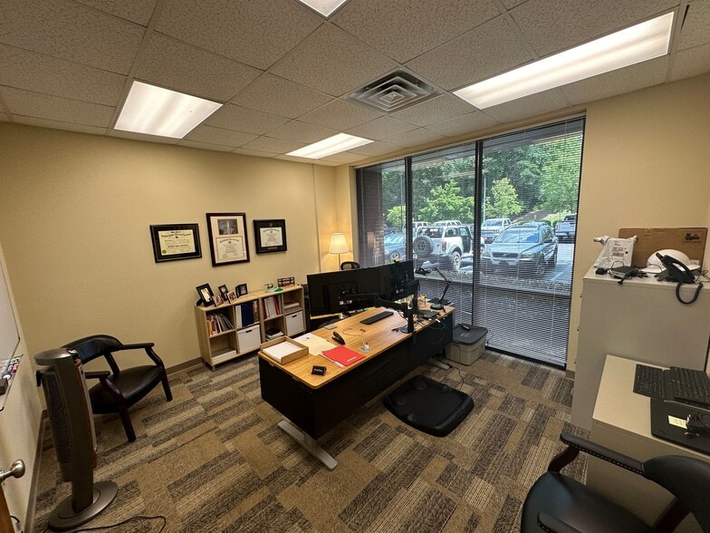 More Photos Of 1070-1078 Classic Rd, Apex Flex For Lease