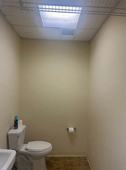 More Photos Of 1244 Rt US 9 S, Ocean View Self Storage For Lease