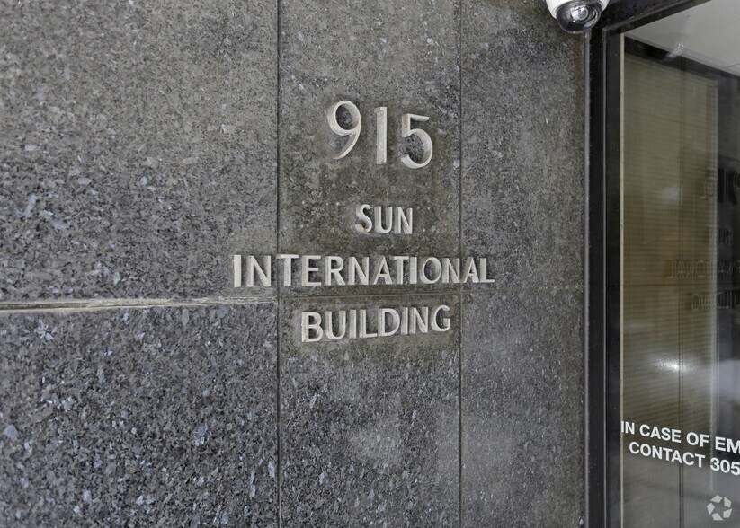 More Photos Of 915 NE 125th St, Miami Medical For Lease