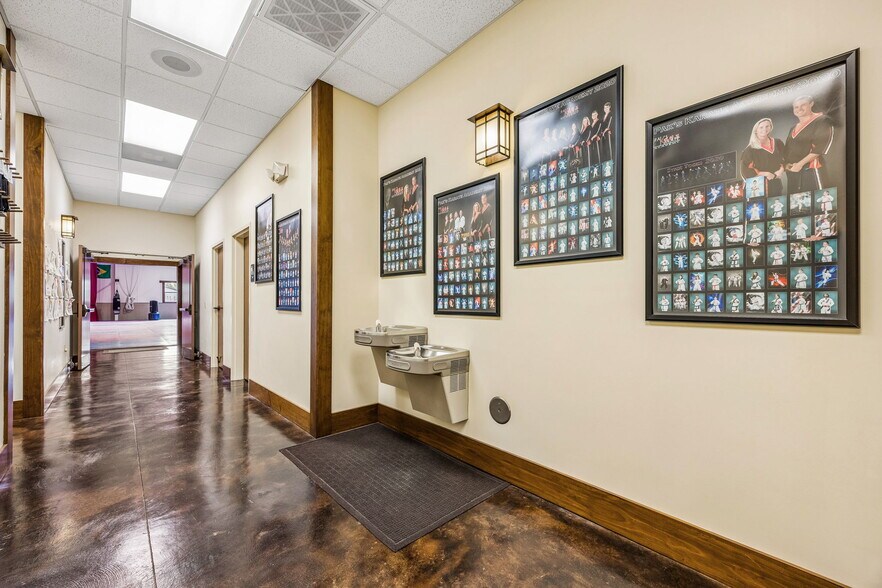 More Photos Of 96549 Parliament Dr, Fernandina Beach Storefront Retail Office For Sale