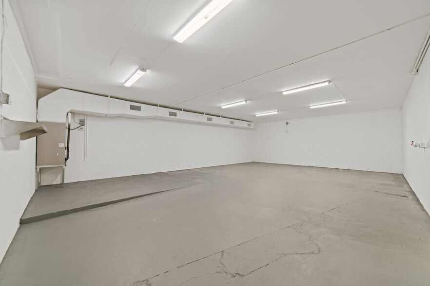 More Photos Of 913 SW 8th Ave, Hallandale Beach Warehouse For Lease