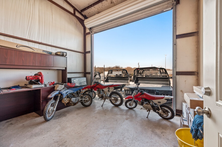 More Photos Of 204 County Road 4225, Bonham Industrial For Sale