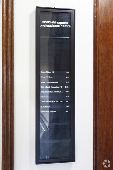 More Photos Of 945 W George St, Chicago Office For Lease