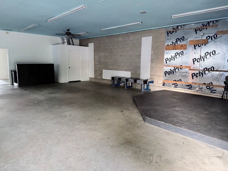 More Photos Of 1105 W Tharpe St, Tallahassee Freestanding For Lease