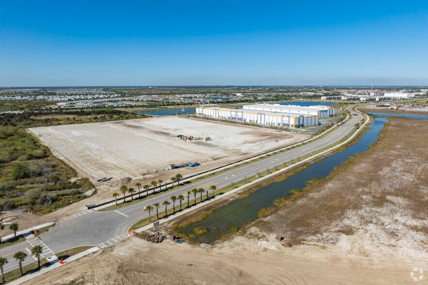 More Photos Of 12070 SW Tom Mackie Blvd, Port Saint Lucie Unknown For Lease
