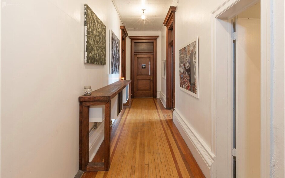 More Photos Of 55 Bethune St, New York Specialty For Lease