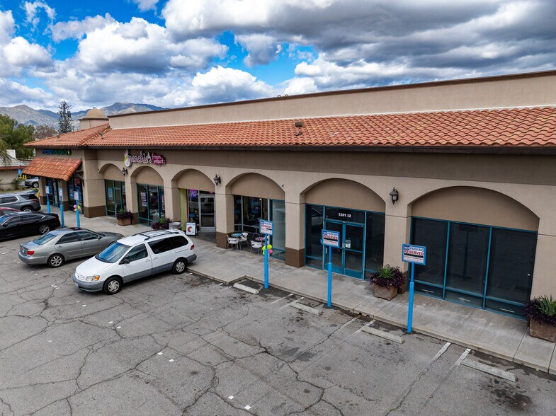 More Photos Of 1201 Truman St, San Fernando Storefront For Lease