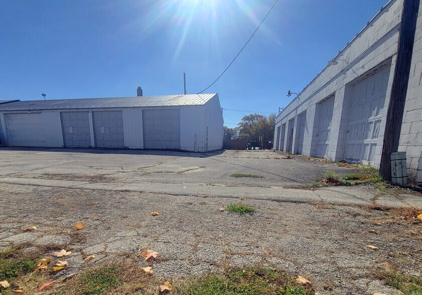 More Photos Of 5642 N 2nd St, Loves Park Office For Lease