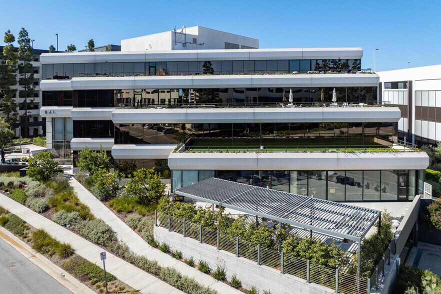 More Photos Of 841 Apollo St, El Segundo Office For Lease