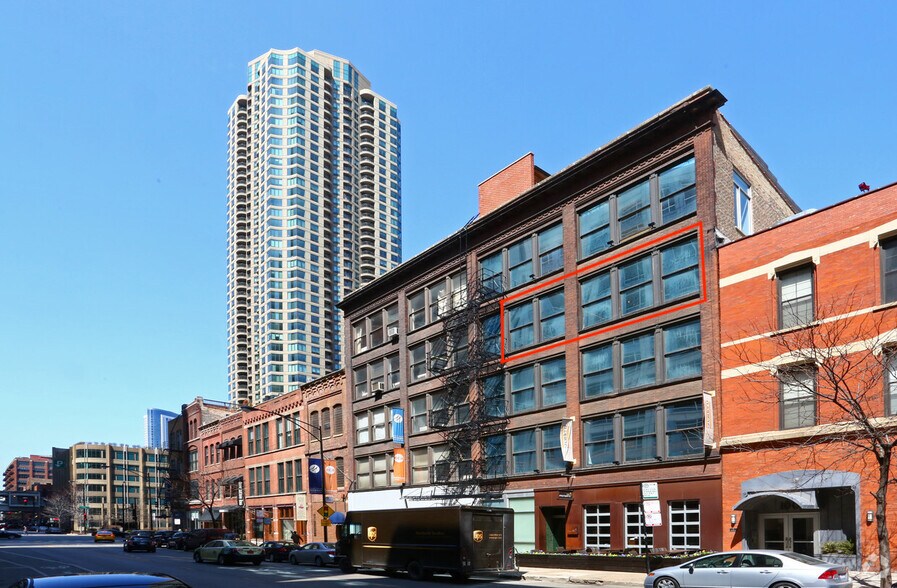 More Photos Of 108-110 W Kinzie St, Chicago Office Residential For Sale