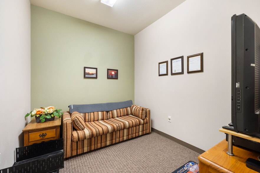More Photos Of 1740 Pottery Ave, Port Orchard Medical For Sale