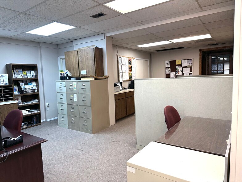 More Photos Of 201 E Grand River Ave, Brighton Freestanding For Lease