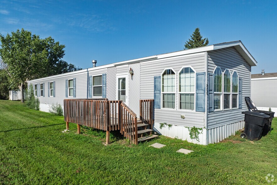 More Photos Of 2600 University Ave, Williston Manufactured Housing Mobile Home Park For Sale