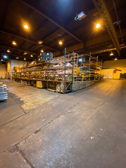 More Photos Of 29315 Clayton Ave, Wickliffe Warehouse For Lease