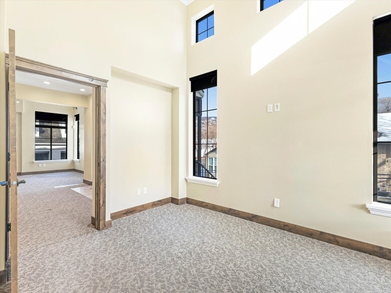 More Photos Of 485 S 100 E, Bountiful Office Residential For Sale