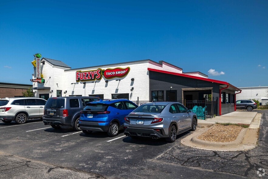 Primary Photo Of 10728 W 21st St, Wichita Restaurant For Lease