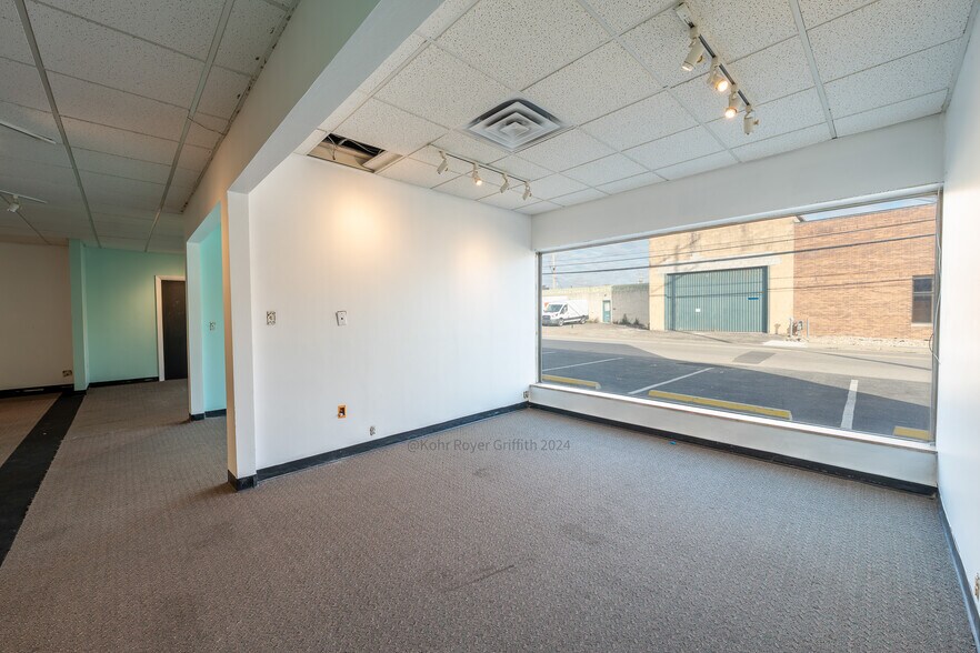 More Photos Of , Columbus Unknown For Sale