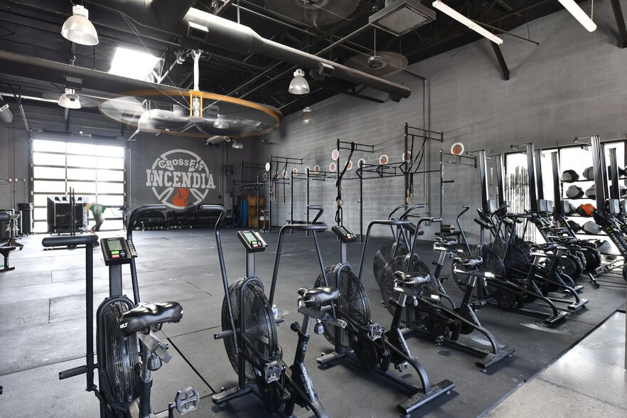 More Photos Of 21461 N 78th Ave, Peoria Manufacturing For Lease