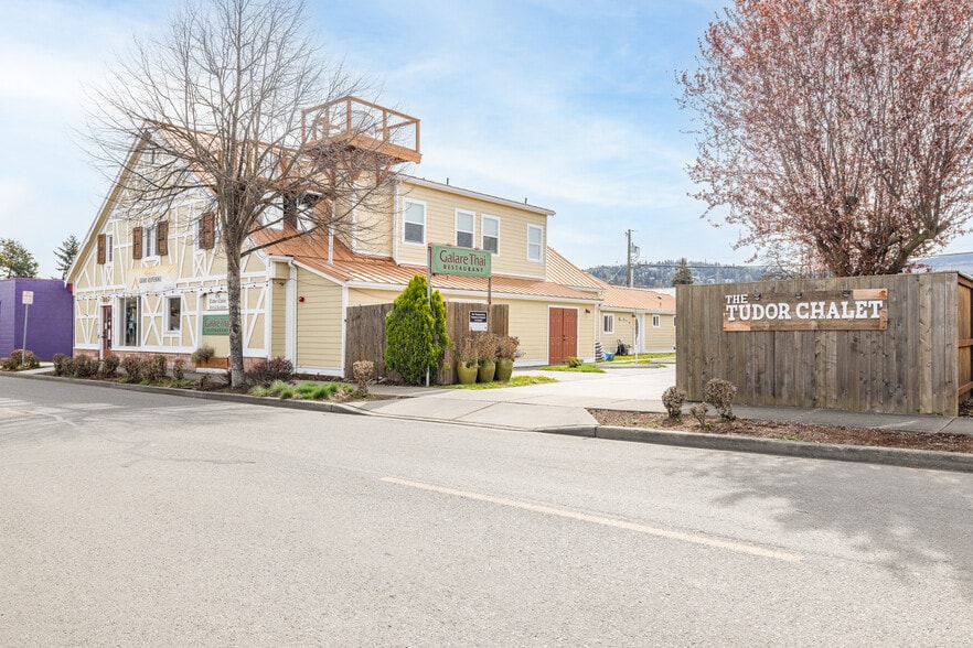 Primary Photo Of 111 W Bell St, Sequim Hotel For Sale