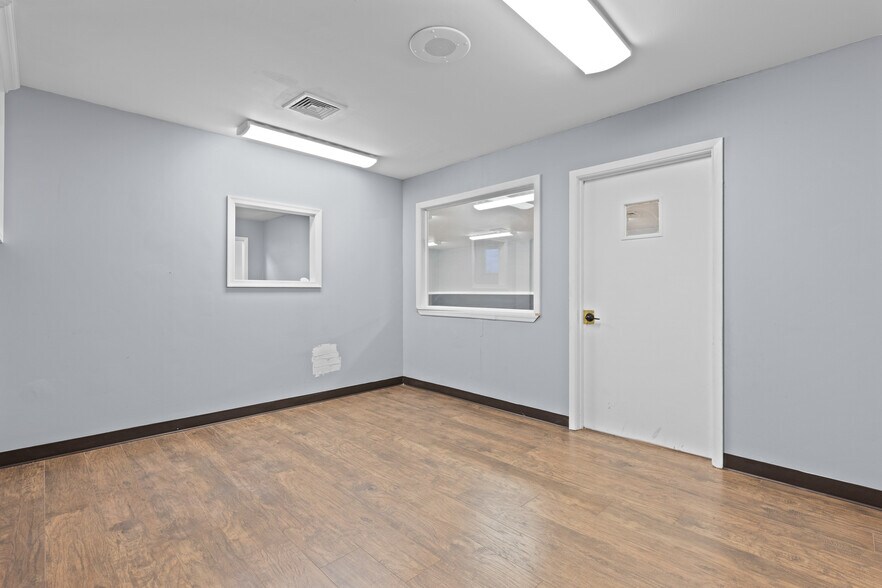 More Photos Of 75A New Brunswick Ave, Perth Amboy Office For Lease