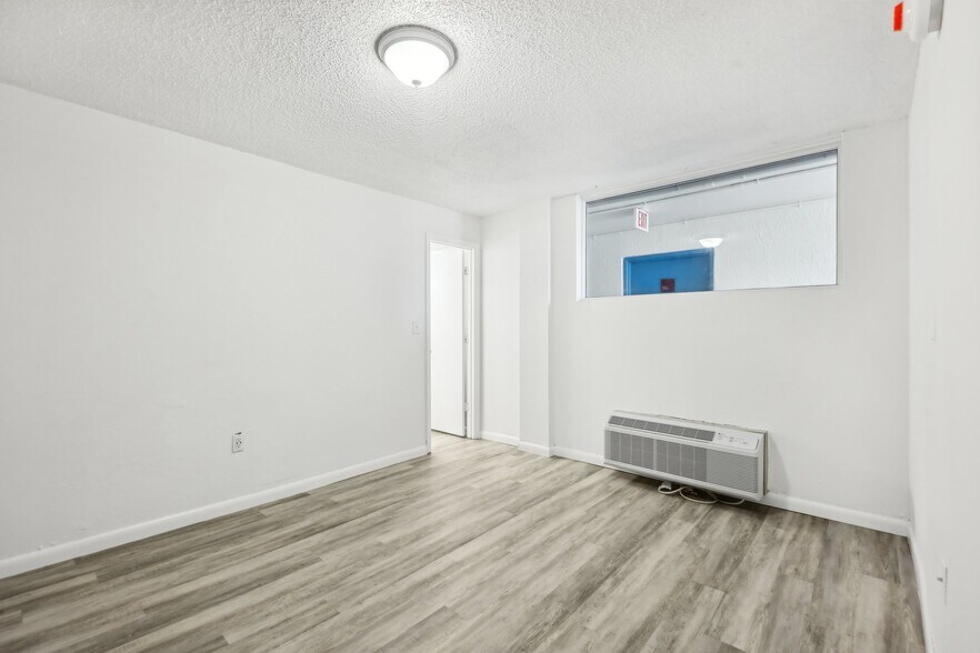 More Photos Of 935 S Atlantic Ave, Daytona Beach Apartments For Sale