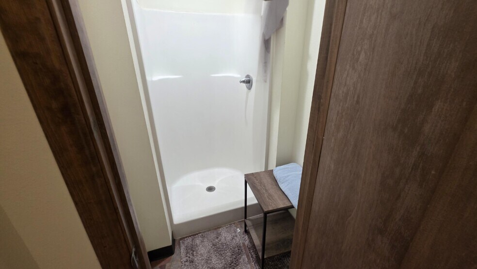 More Photos Of 8211 E County Road 62, Midland Warehouse For Sale