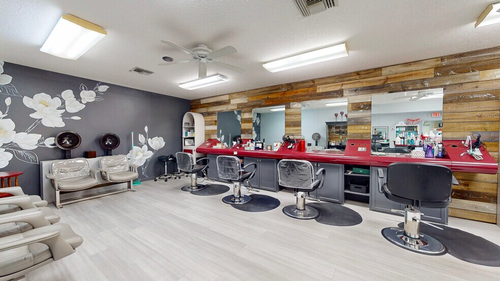 More Photos Of 1430 Morin St, Eustis Freestanding For Sale