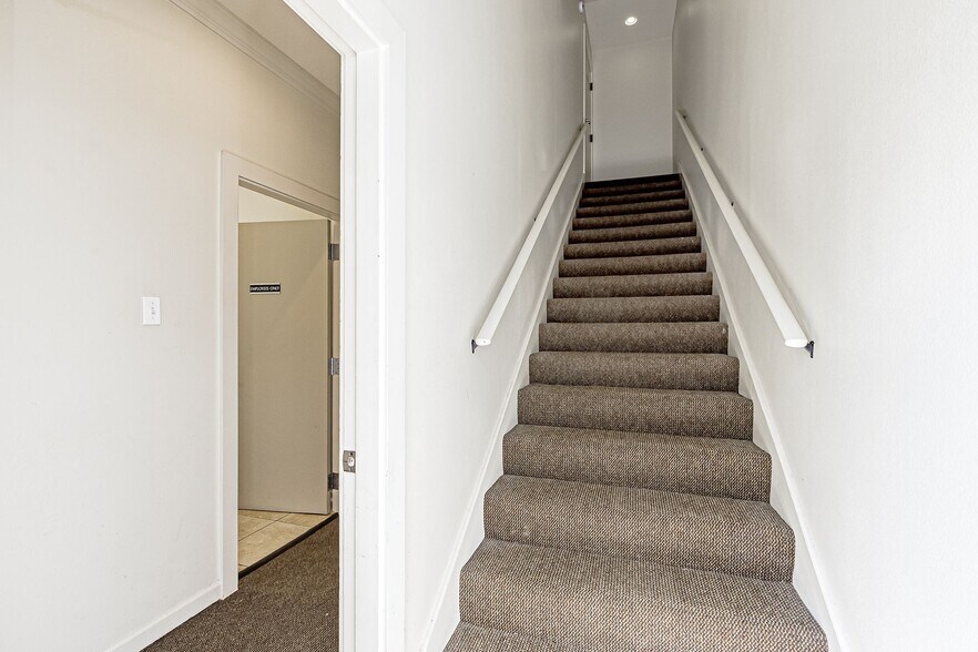 More Photos Of 673 E Airport Ave, Baton Rouge Office Residential For Sale