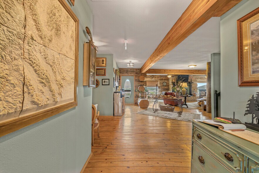 More Photos Of 13 Gott Ln, Salmon Hospitality For Sale