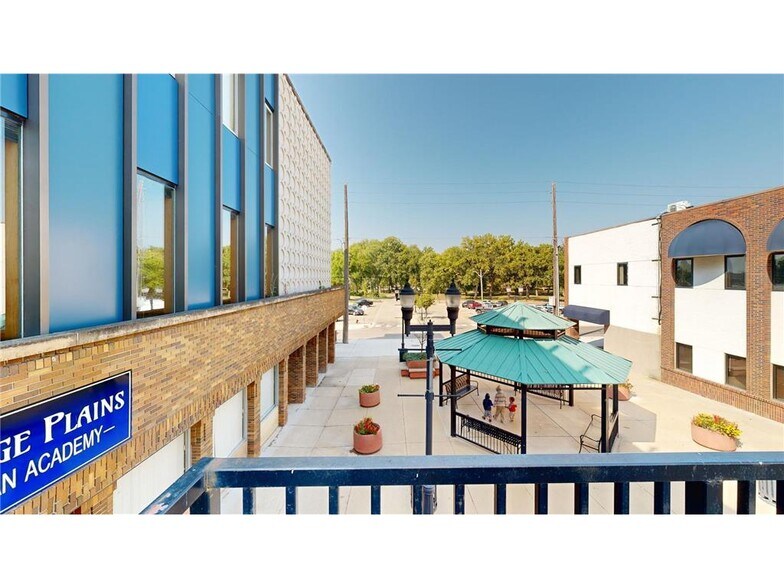 More Photos Of 101 S 1st St, Montevideo Office For Sale