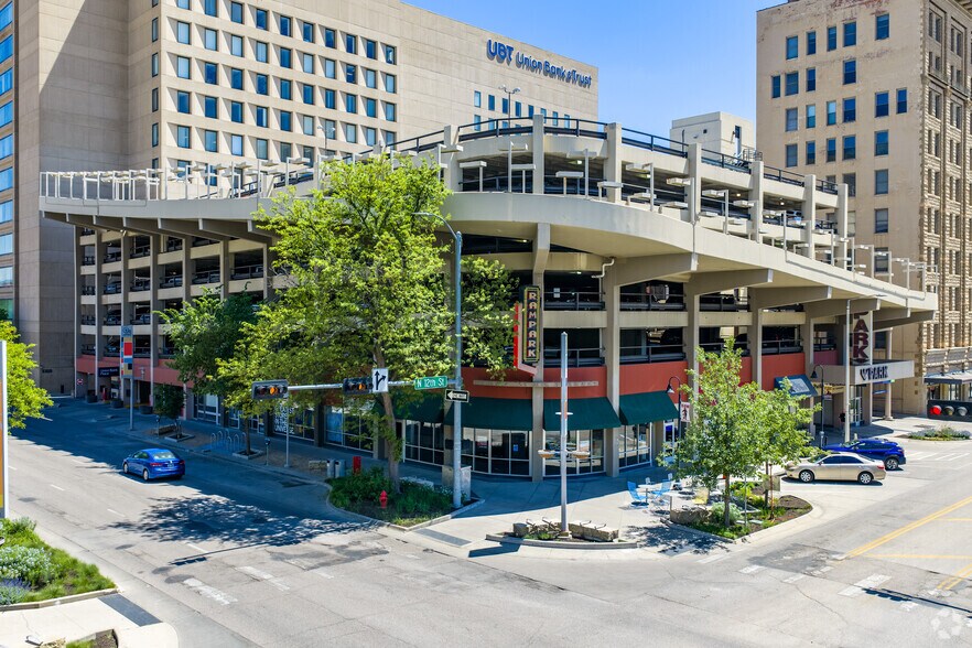Primary Photo Of 1201-1221 P St, Lincoln Parking Garage For Lease