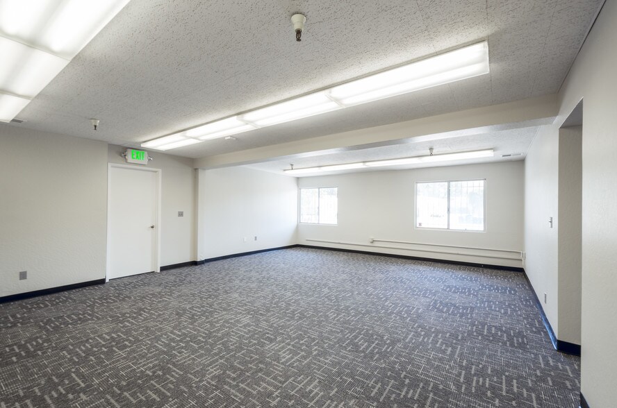 More Photos Of 901 Shasta St, Redwood City Warehouse For Lease