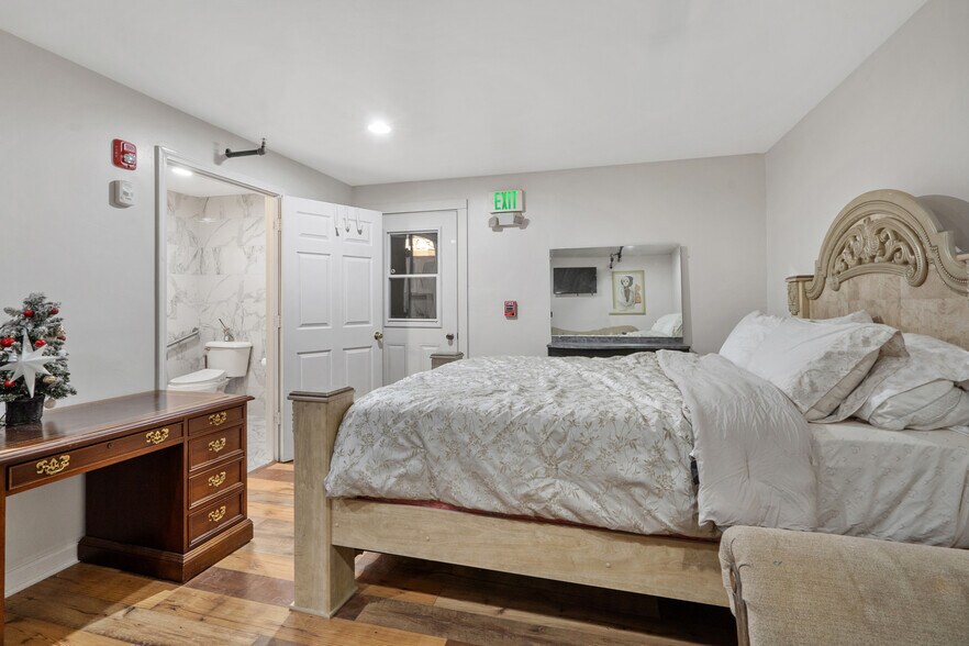 More Photos Of 317 W Fayette St, Syracuse Storefront Retail Office For Sale