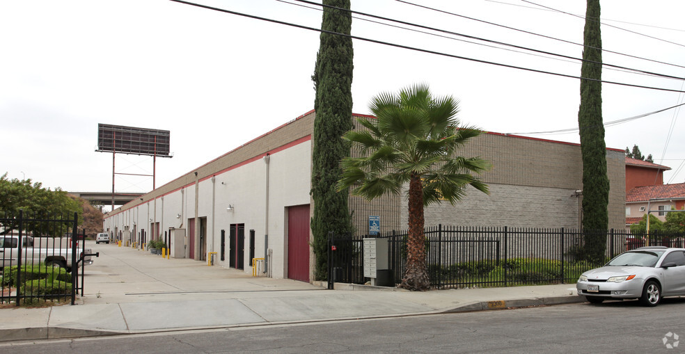 Primary Photo Of 2300 Central Ave, Duarte Warehouse For Lease