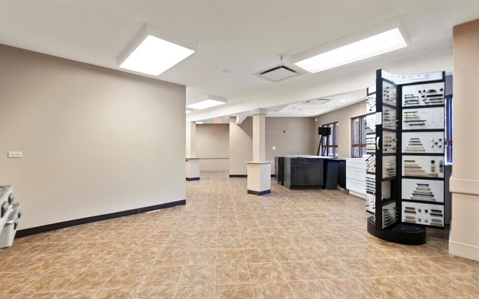 More Photos Of 421 Memorial Dr, Hazard Office For Sale