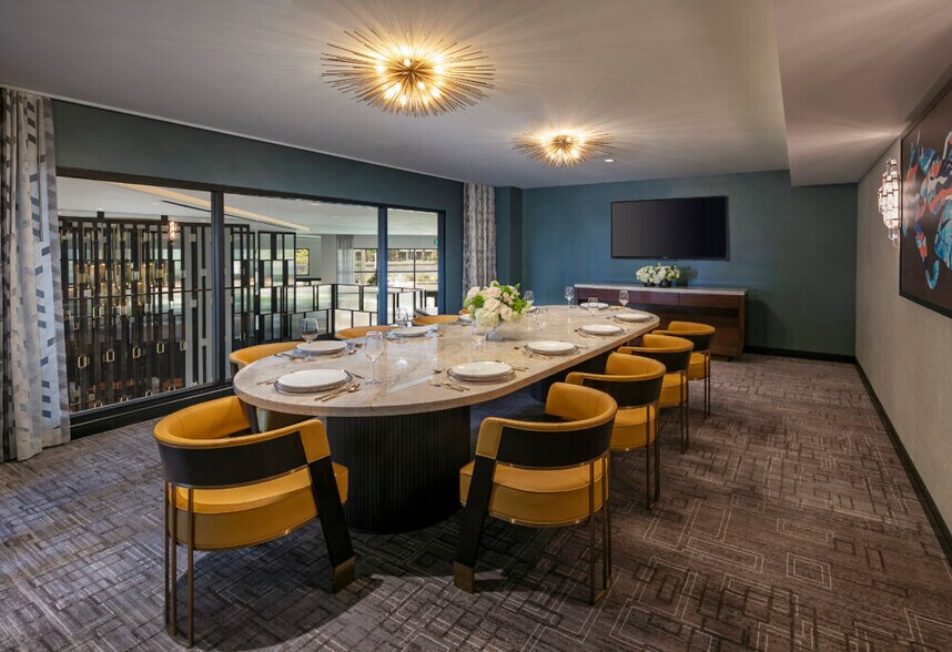 More Photos Of 130 W Huntington Dr, Arcadia Hotel For Sale