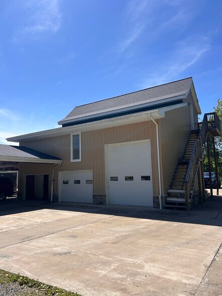 More Photos Of 411 Fairchance Rd, Morgantown Flex For Lease