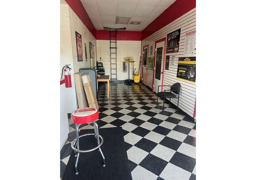 More Photos Of 2016 W Foothill Blvd, Upland Carwash For Lease